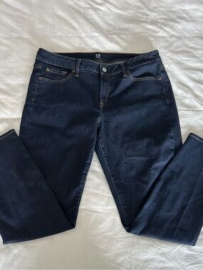 GAP Dark Blue Denim Jeans with Yellow Stitching for Women, curvy true skinny.